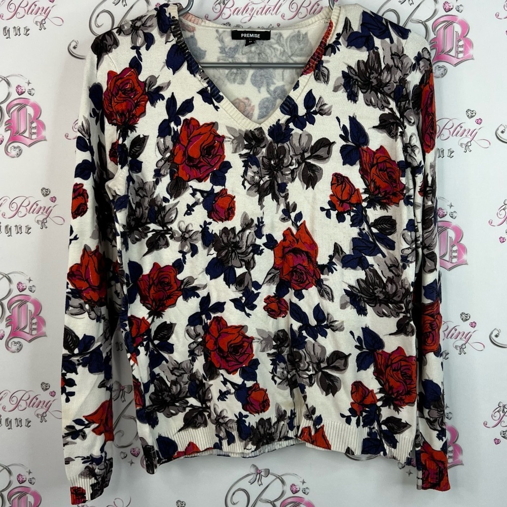 Premise Vneck long sleeve floral roses floral Gray and White Sweater